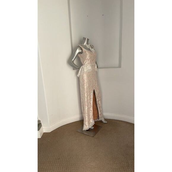 Unbraded  Sleeveless Peplum Maxi Lace  White Dress  Made In Italy Size S - Picture 3 of 12